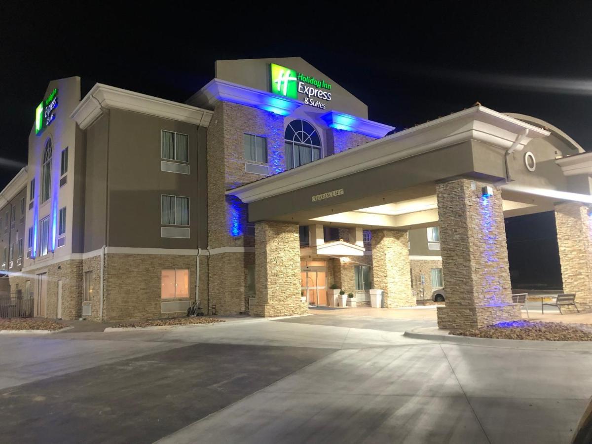 Holiday Inn Express Hotel & Suites Woodward Hwy 270 By Ihg Exterior photo