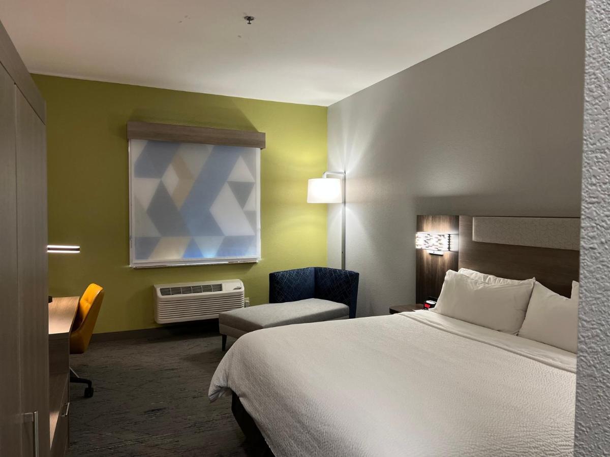 Holiday Inn Express Hotel & Suites Woodward Hwy 270 By Ihg Exterior photo